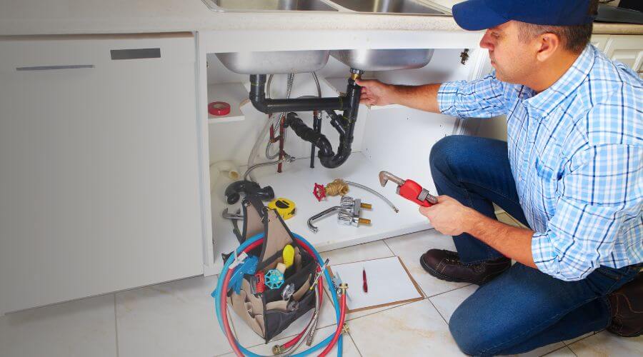 Expert burst pipe repair services in Dysart, IA